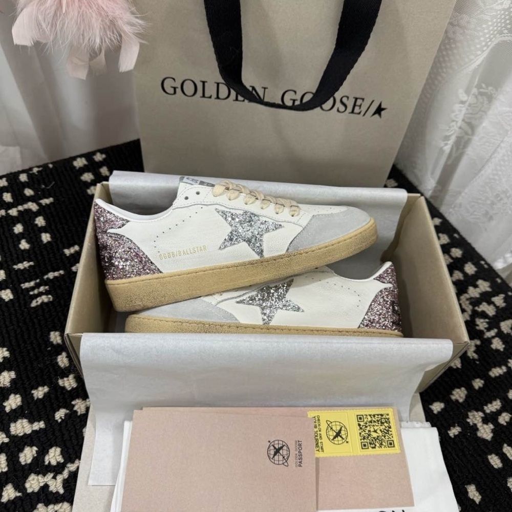 Golden Goose Super Star Leather Sneakers - Picture 3 of 7